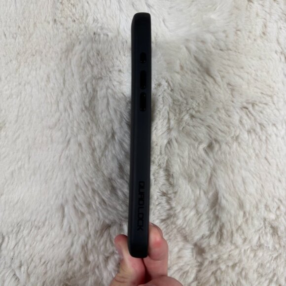 Quad Lock Case for iPhone 16 Plus Black w/ Phone Ring Stand - Picture 4 of 5